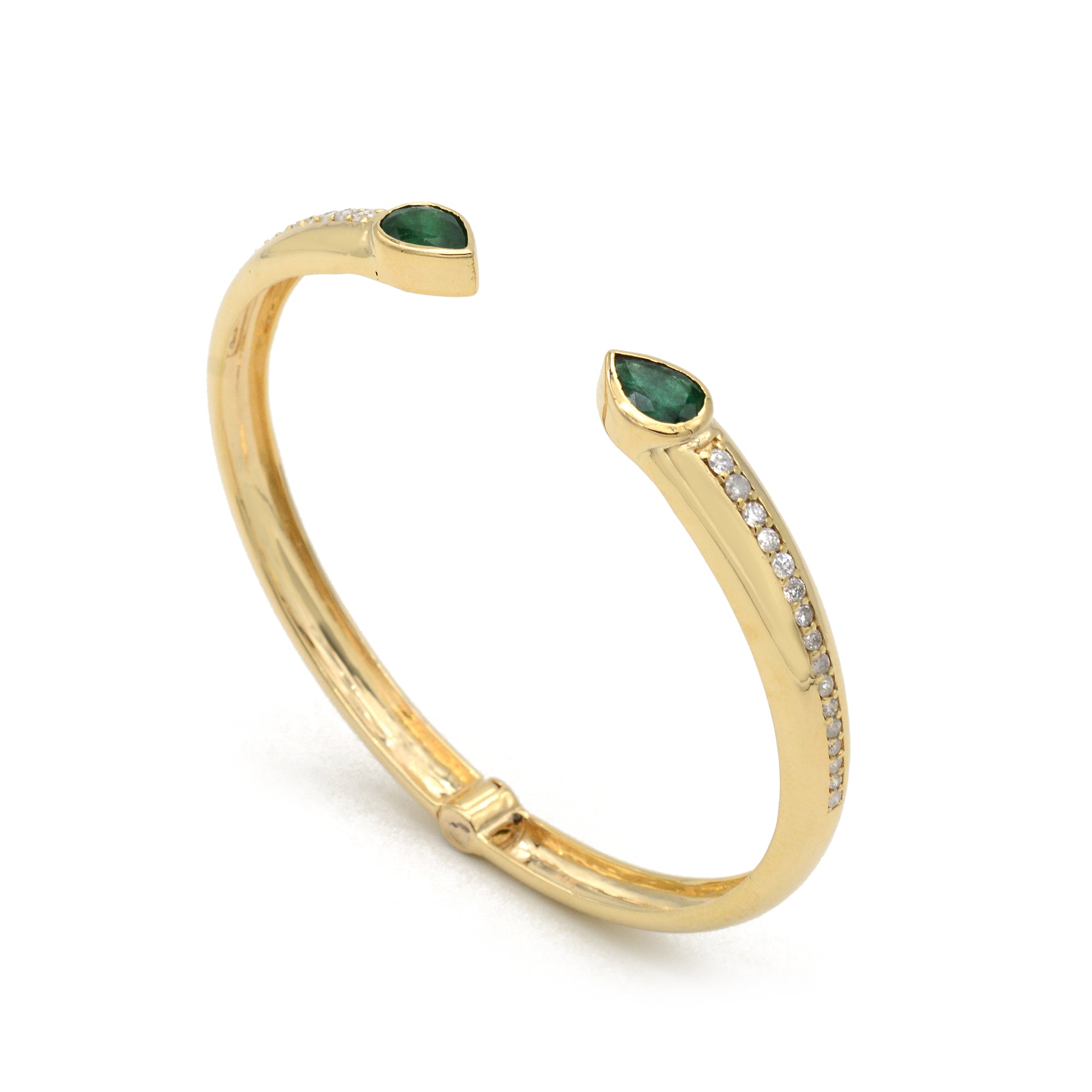 EMERALD DIAMOND CUFF