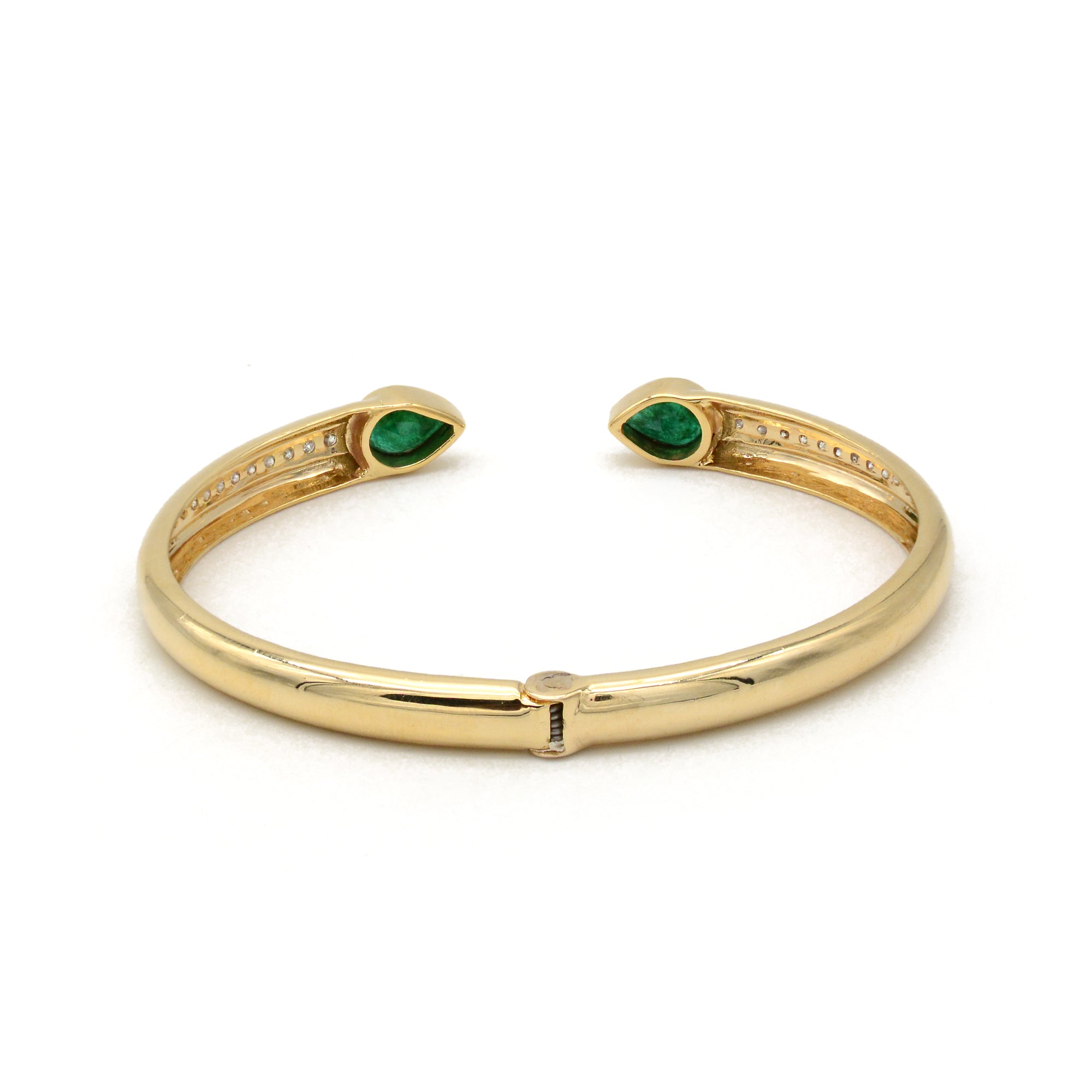 EMERALD DIAMOND CUFF