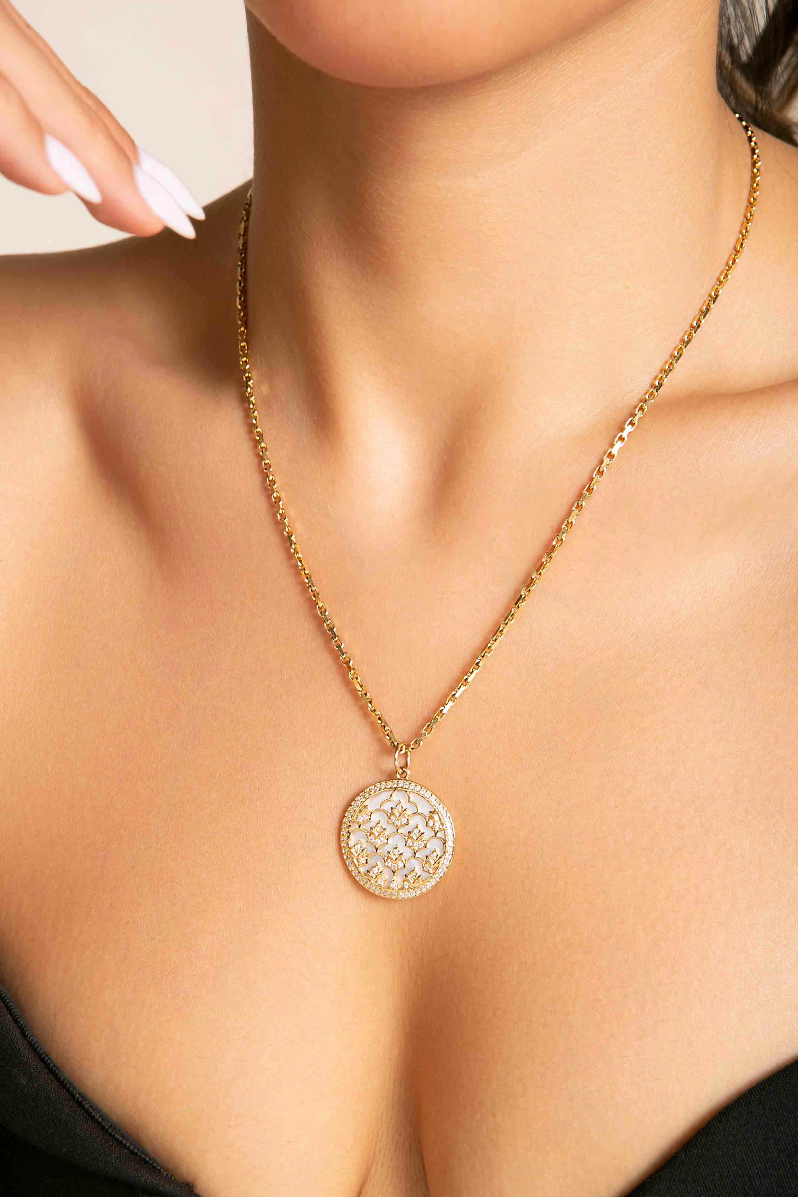 LOTUS PENDANT